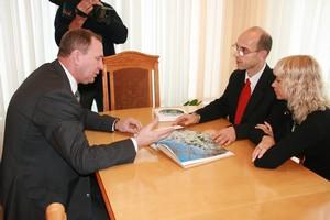 Фото к О приезде президента Ассоциации «Защитники природы за атомную энергию» Бруно Комби (Франция)