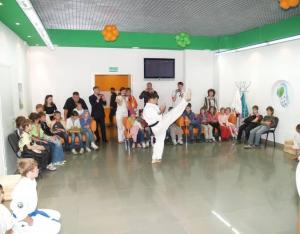 Фото к Показательные выступления юных спортсменов кёкусинкай