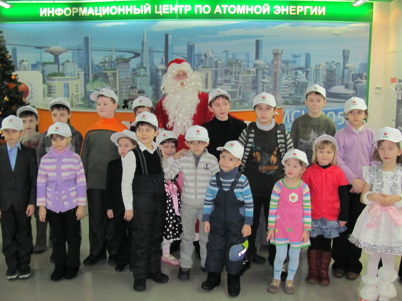 Фото к Новогодние экологические праздники «В защиту елочки!»