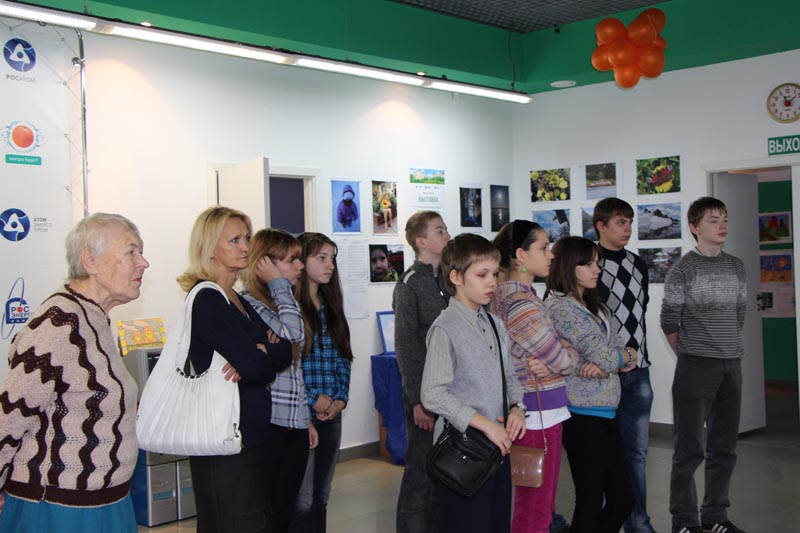 Фото к В томском информационном центре по атомной энергии открылась выставка фотографий «Храм Владимирской иконы Божией Матери».
