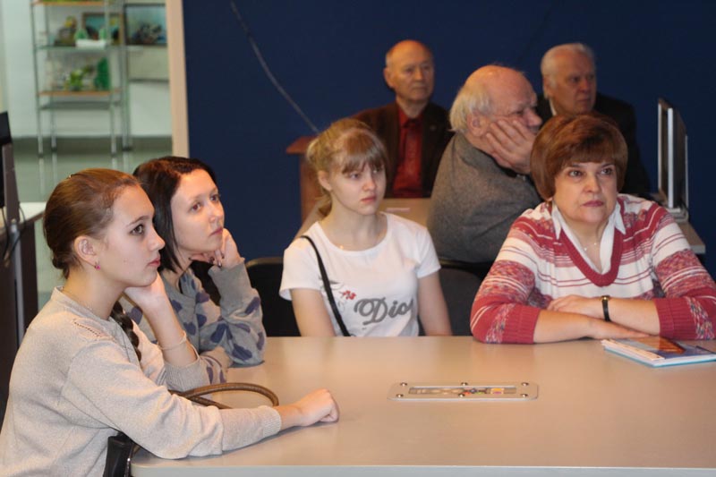 Фото к В информационном центре по атомной энергии Томска состоялся научно-технологический семинар «Термоядерный синтез, его роль в энергетике будущего».