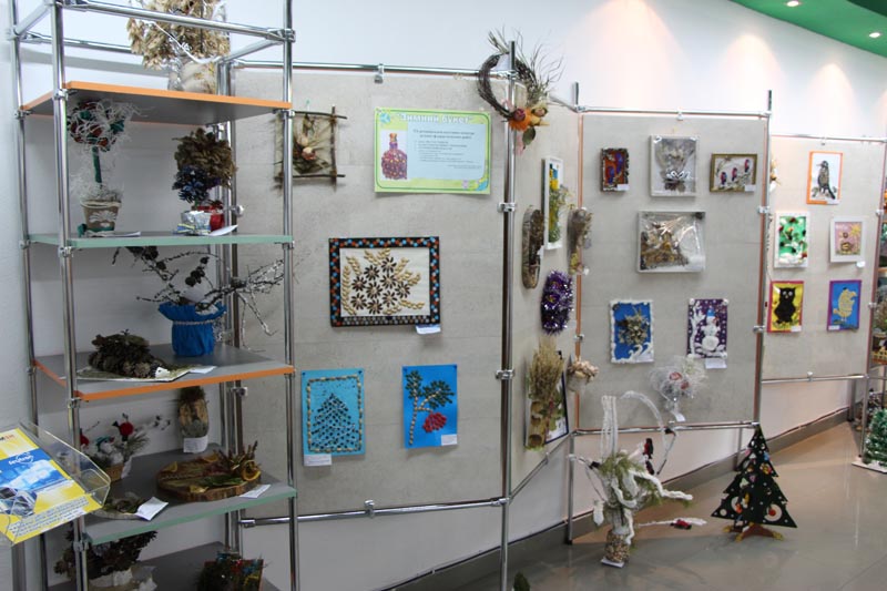 Фото к В томском информационном центре по атомной энергии открылась выставка «Зимний букет»