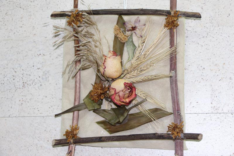 Фото к В томском информационном центре по атомной энергии открылась выставка «Зимний букет»