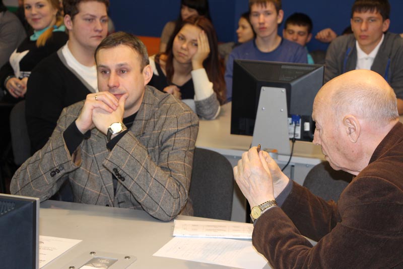 Фото к В День науки о перспективных технологиях получения титана