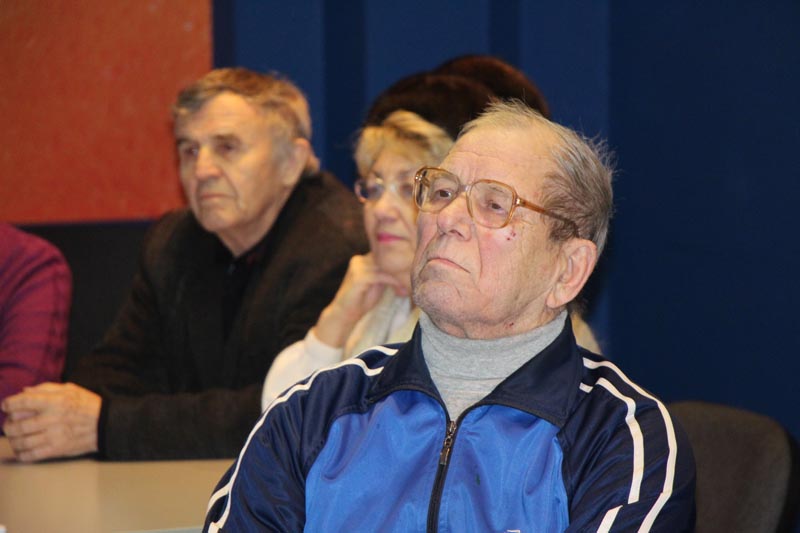 Фото к Первыми посетителями информационного центра по атомной энергии Томска в рамках Дня Российской науки стали ветераны СХК