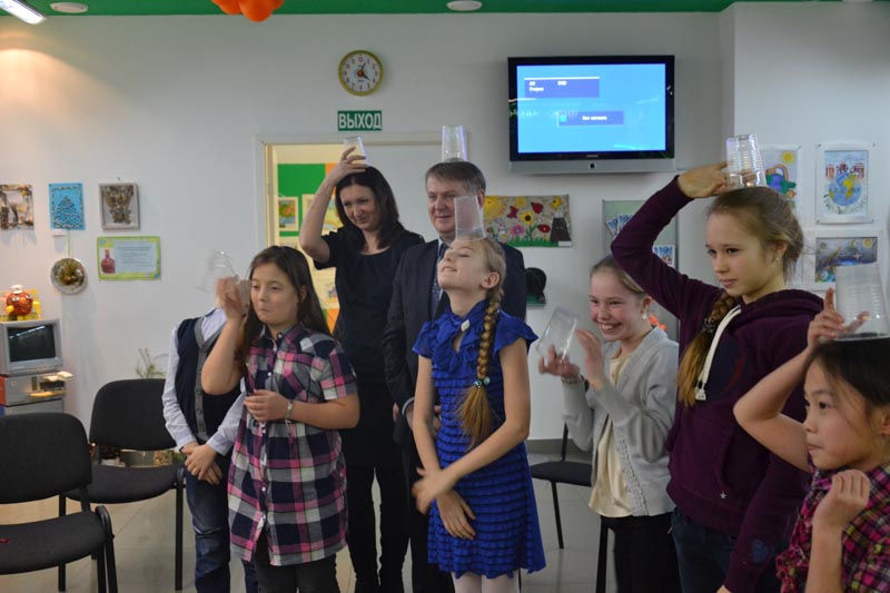 Фото к Респект науке! В информационном центре по атомной энергии Томска состоялся научный семейный праздник