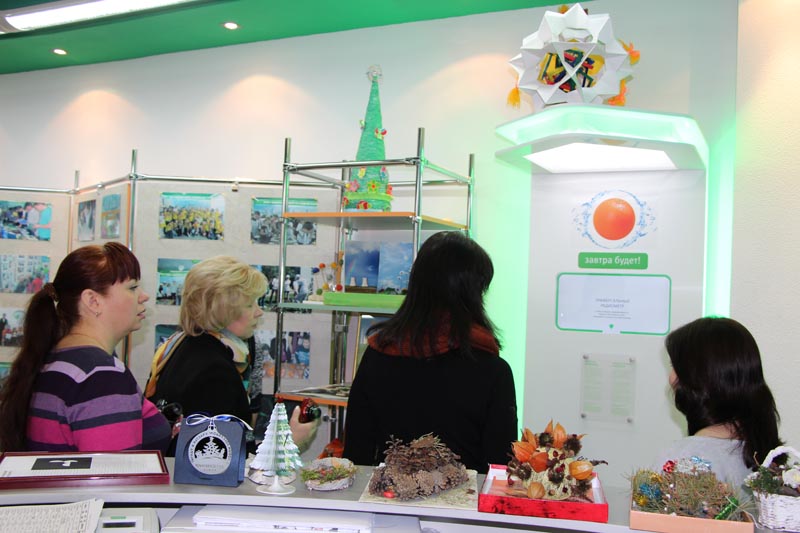 Фото к Педагоги — участники проекта «Школа Росатома» посетили информационный центр по атомной энергии в Томске