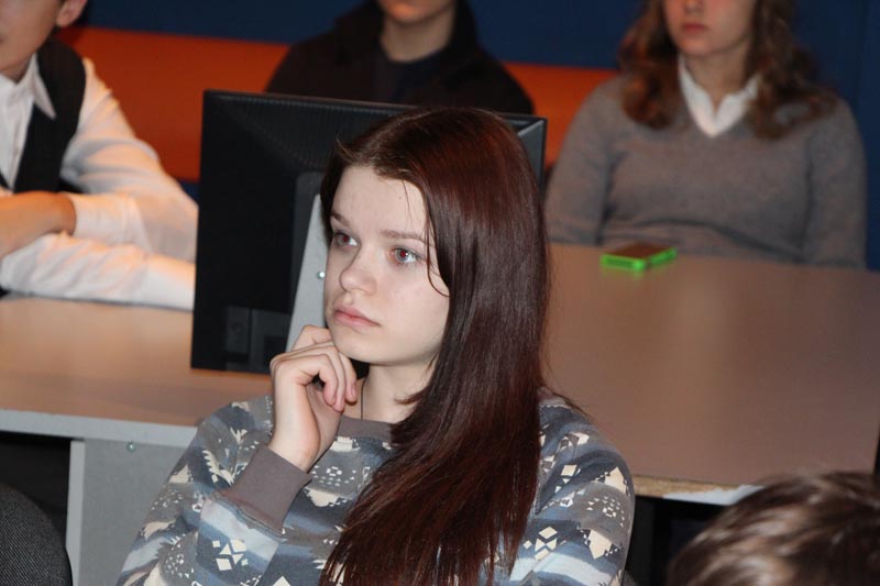 Фото к Томские и северские школьники стали участниками онлайн-лекции компании Google в информационном центре по атомной энергии