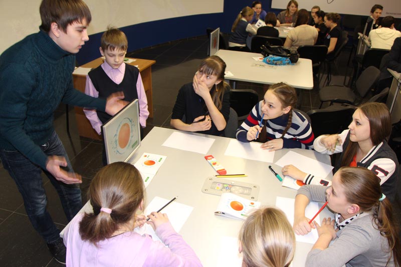 Фото к В томском информационном центре состоялся мастер-класс по созданию социальной рекламы «Мы за мирный атом»