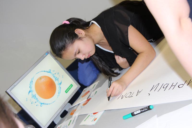 Фото к В томском информационном центре состоялся мастер-класс по созданию социальной рекламы «Мы за мирный атом»