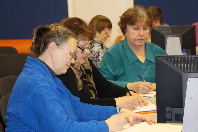 Фото к Томские пенсионеры вооружились новыми знаниями по основам сельского хозяйства и по использованию радиационных технологий в садоводстве