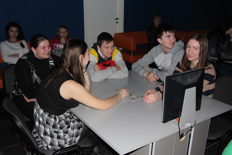 Фото к Цикл семинаров и мастер-классов IT-школы ТГАСУ стартовал в информационном центре по атомной энергии Томска