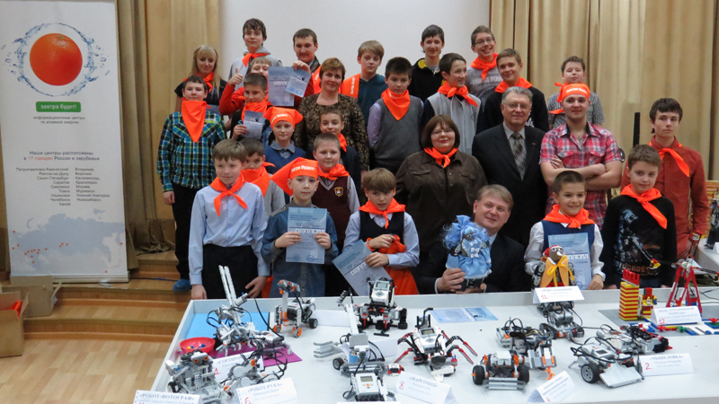 Фото к Премьера робо-спектакля состоялась на конференции по робототехнике в Томске