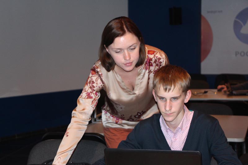 Фото к В Информационном центре по атомной энергии Томска школьники познакомились с облачными технологиями Гугла 