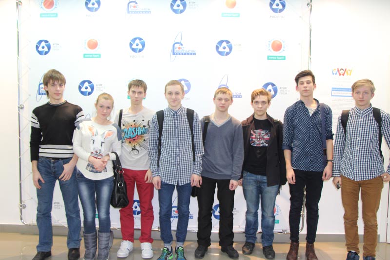 Фото к В Информационном центре по атомной энергии Томска школьники познакомились с облачными технологиями Гугла 