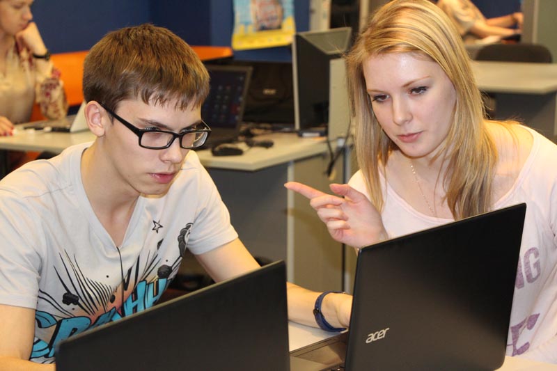 Фото к В Информационном центре по атомной энергии Томска школьники познакомились с 3Д-моделированием