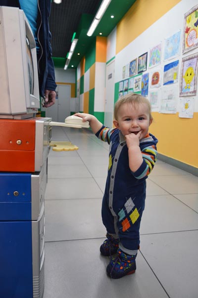 Фото к В информационном центре по атомной энергии Томска состоялся Вечер Робоискусств