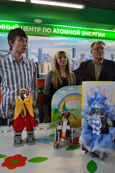 Фото к В информационном центре по атомной энергии Томска состоялся Вечер Робоискусств