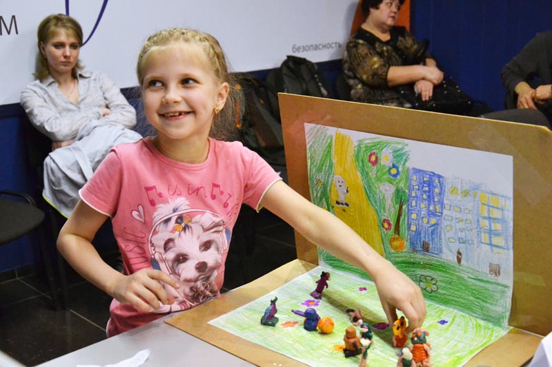 Фото к В информационном центре по атомной энергии Томска состоялся Вечер Робоискусств