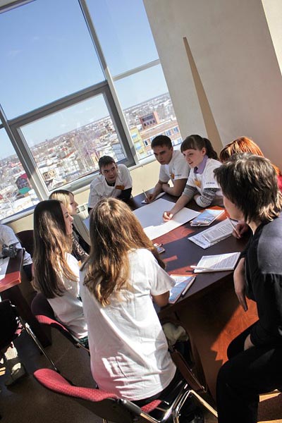 Фото к Томский информационный центр по атомной энергии выступил партнером конкурса кадрового резерва Росатома «Образовательный форсайт+20»