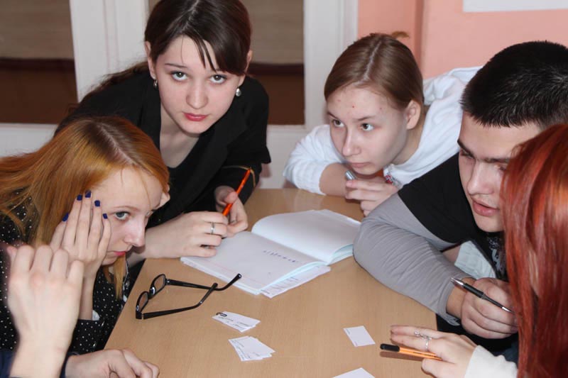 Фото к Томские и северские старшеклассники смогут принять участие в съемках игр телевизионного клуба «Что? Где? Когда?» в Москве