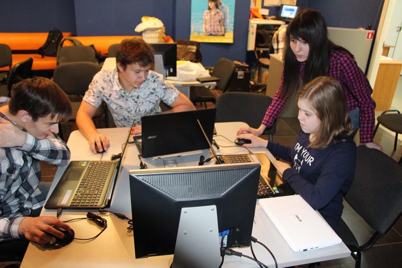 Фото к В информационном центре по атомной энергии состоялись мастер-классы по веб-дизайну от IT-школы ТГАСУ