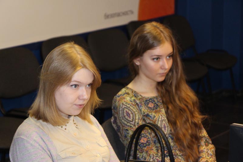 Фото к «Совершенно открыто» о «совершенно секретном»: ветеран атомной отрасли Дмитрий Леплявкин — старшеклассникам