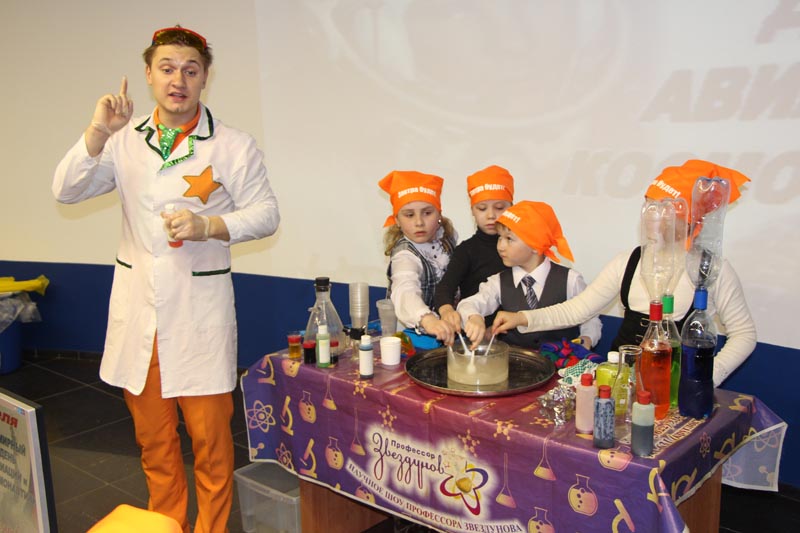 Фото к Через тернии — к звездам: в информационном центре по атомной энергии Томска состоялось празднование Дня Космонавтики