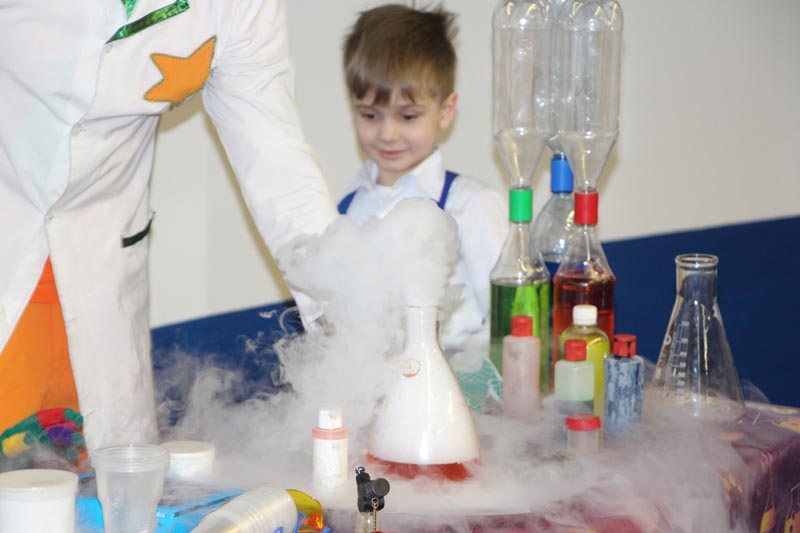 Фото к Через тернии — к звездам: в информационном центре по атомной энергии Томска состоялось празднование Дня Космонавтики