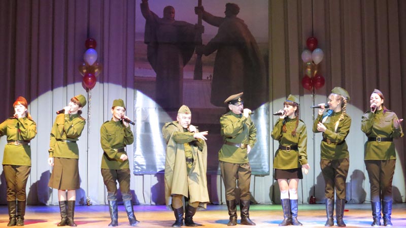 Фото к Низкий вам поклон, ветераны войны. В Томске состоялся гала-концерт фестиваля-конкурса «Песня в солдатской шинели»