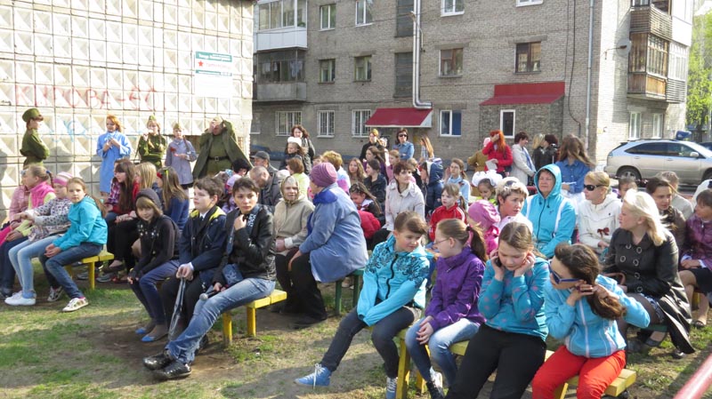 Фото к Более 5000 томичей побывали на выступлениях творческой военной агитбригады