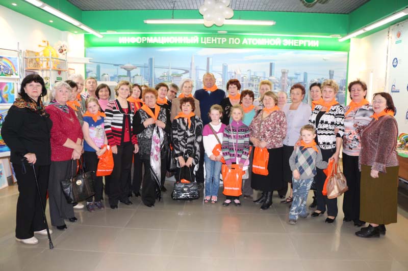 Фото к Томский информационный центр по атомной энергии поздравил ветеранов ООО «Газпром трансгаз Томск» с Днем Победы