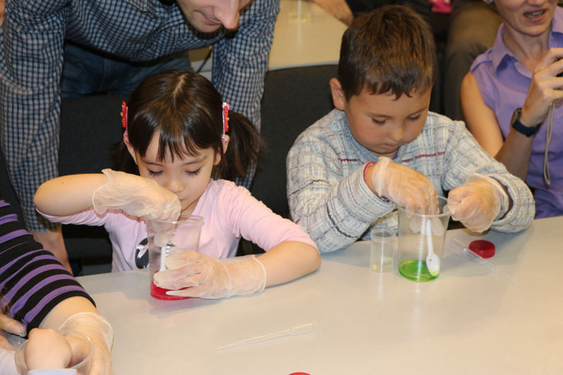 Фото к День защиты детей с Фиксиками и Профессором Звездуновым