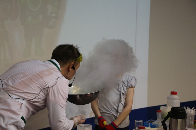 Фото к День защиты детей с Фиксиками и Профессором Звездуновым