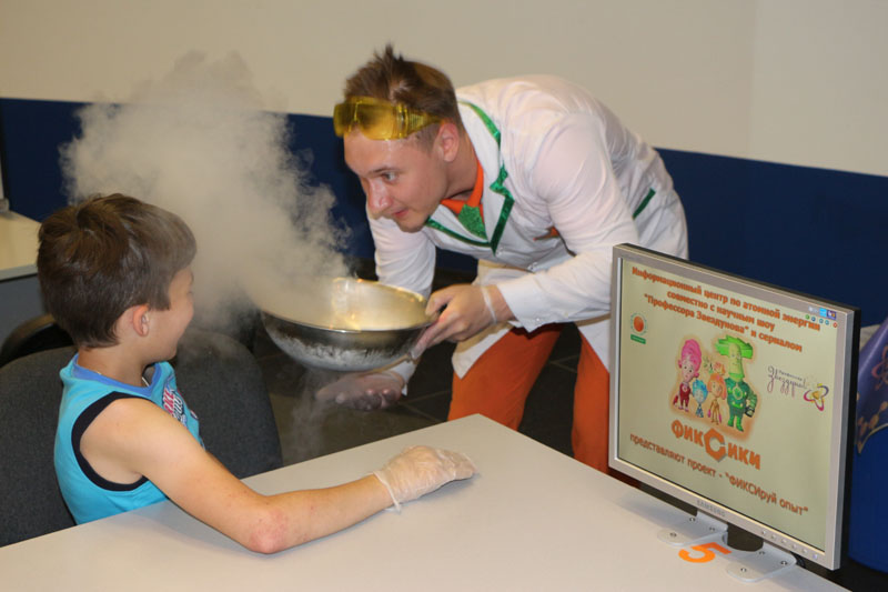 Фото к «ФИКСИруй опыт» для бакчарских школьников.