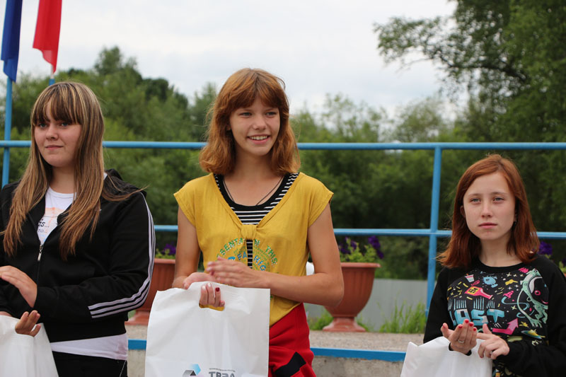 Фото к Сотрудники информационного центра по атомной энергии и Сибирского химического комбината посетили детский лагерь «Восход»