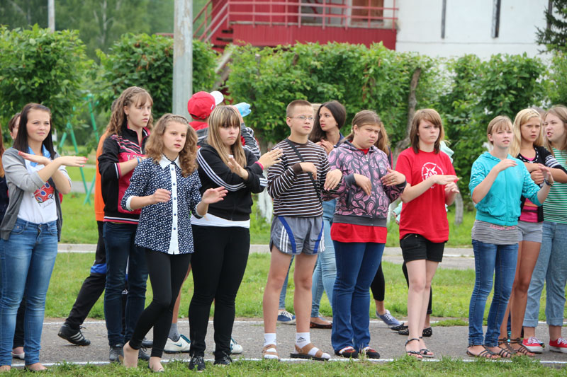 Фото к В томском информационном центре по атомной энергии завершился проект «Детский атомный лагерь — 2014»