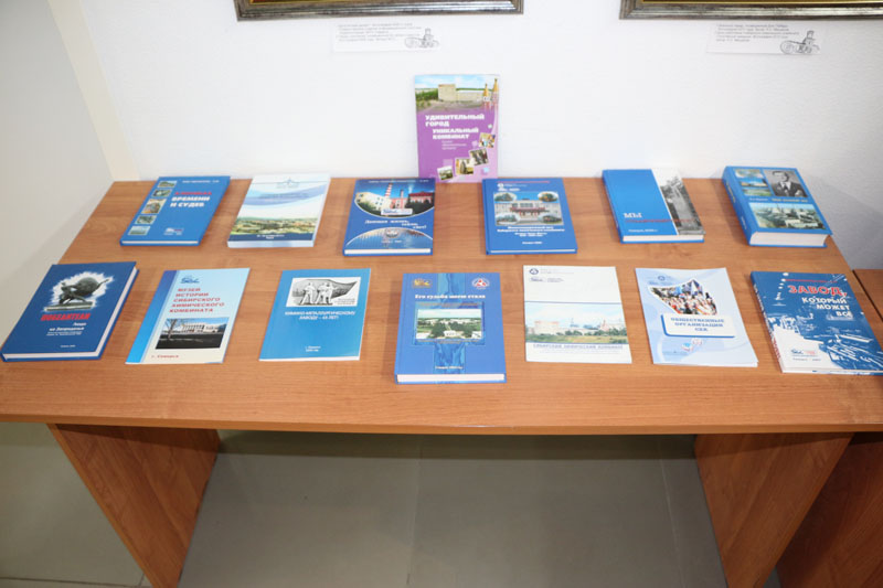 Фото к В томском информационном центре по атомной энергии стартовал проект «Дни знаний об СХК»