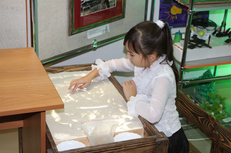 Фото к Юные томичи — победители II Всероссийского конкурса «Мой атом» получили заслуженные награды