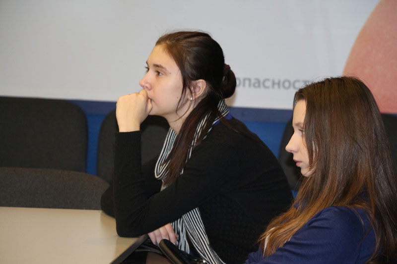 Фото к В томском информационном центре по атомной энергии состоялась открытая лекция, посвященная проблемам энергоресурсов и перспективе атомной энергетики