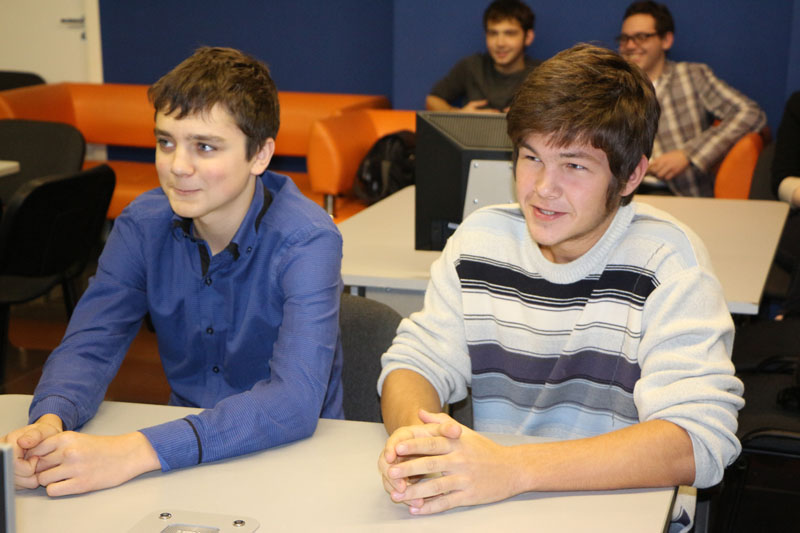 Фото к Нано — наука, технология или бизнес?: российский ученый прочитал публичную лекцию в ИЦАЭ Томска