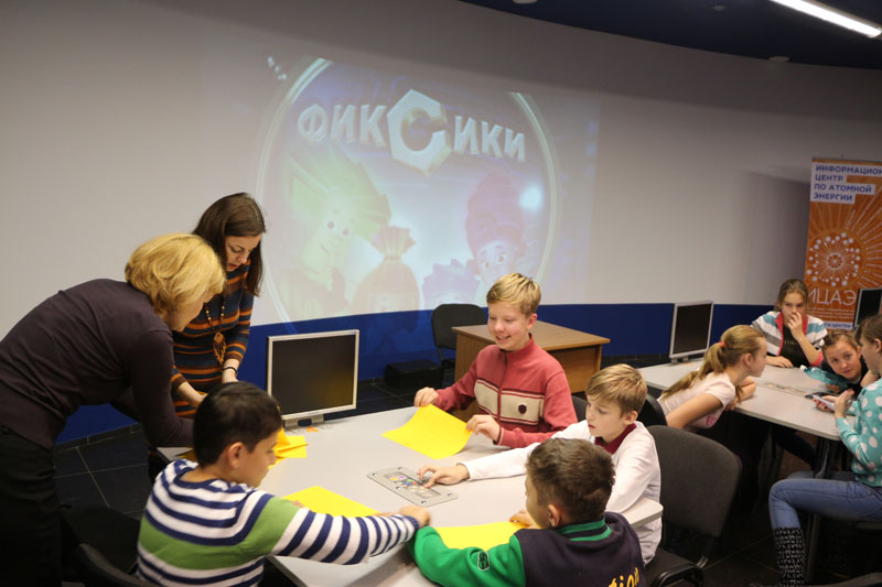 Фото к В информационном центре по атомной энергии «заФИКСИровали сладкие опыты»