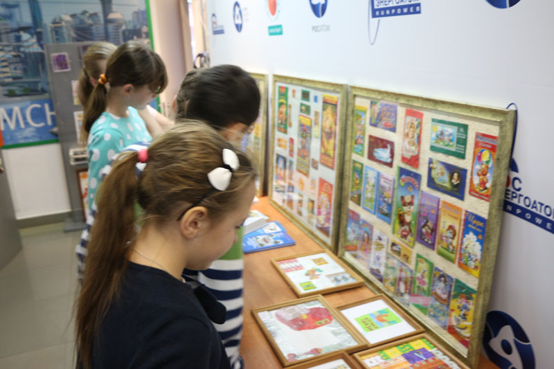 Фото к В информационном центре по атомной энергии «заФИКСИровали сладкие опыты»