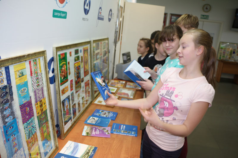 Фото к В информационном центре по атомной энергии «заФИКСИровали сладкие опыты»