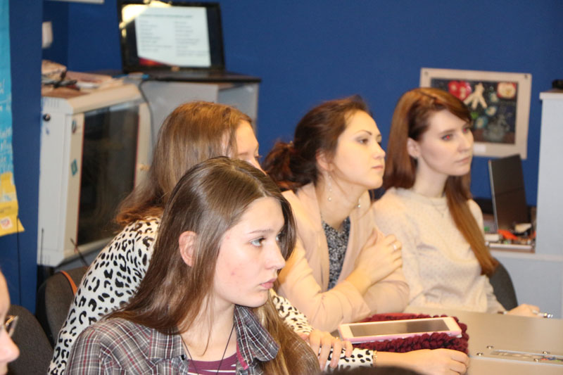 Фото к «Science Events Workshops»: в томском информационном центре по атомной энергии продолжается проект  «мастерские инноваций»