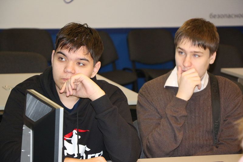 Фото к В томском информационном центре по атомной энергии состоялся публичный семинар на тему:  «История возникновения и современные тенденции в IT-технологии»