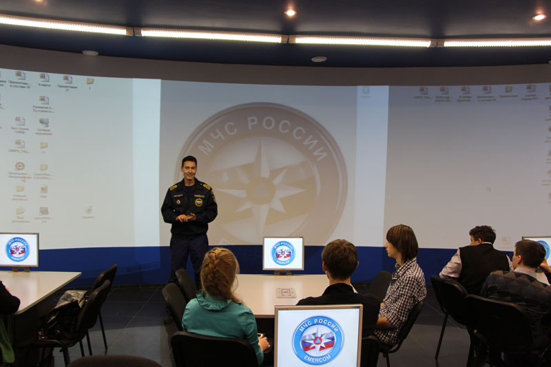 Фото к Дни безопасности с МЧС в томском информационном центре по атомной энергии