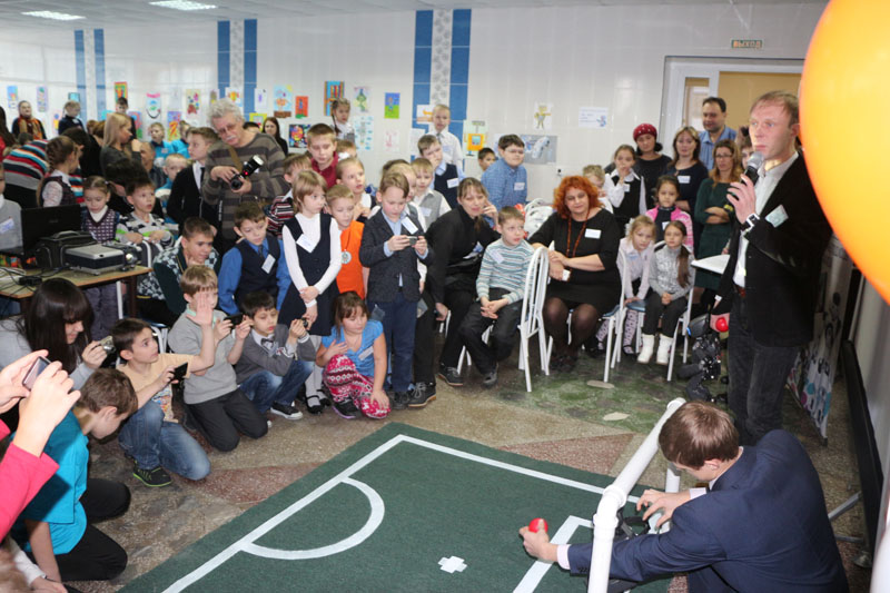 Фото к Информационный центр по атомной энергии выступил соорганизатором соревнований по робототехнике  «РобоСеверск — II»