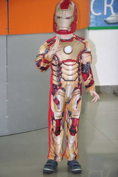 Фото к  «Научная елка» : новогодний праздник для детей из многодетных семей