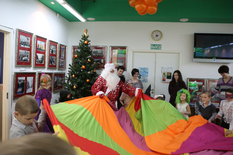 Фото к  «Научная елка» : новогодний праздник для детей из многодетных семей